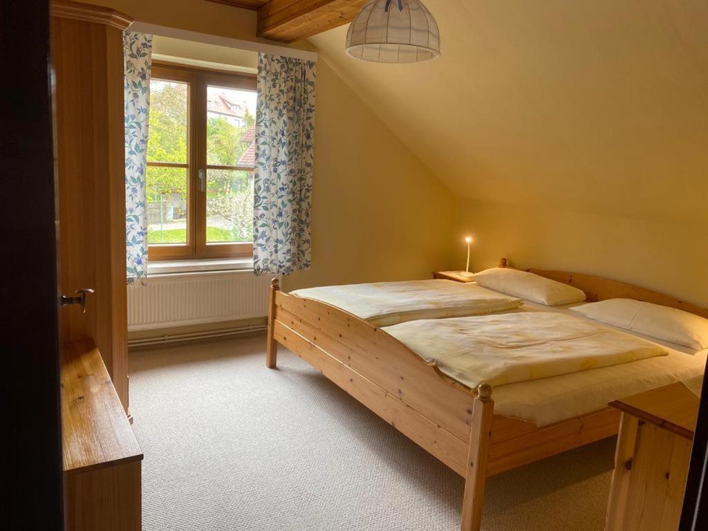 Haus Lindenhofer Apartamento Emmersdorf an der Donau Habitación foto